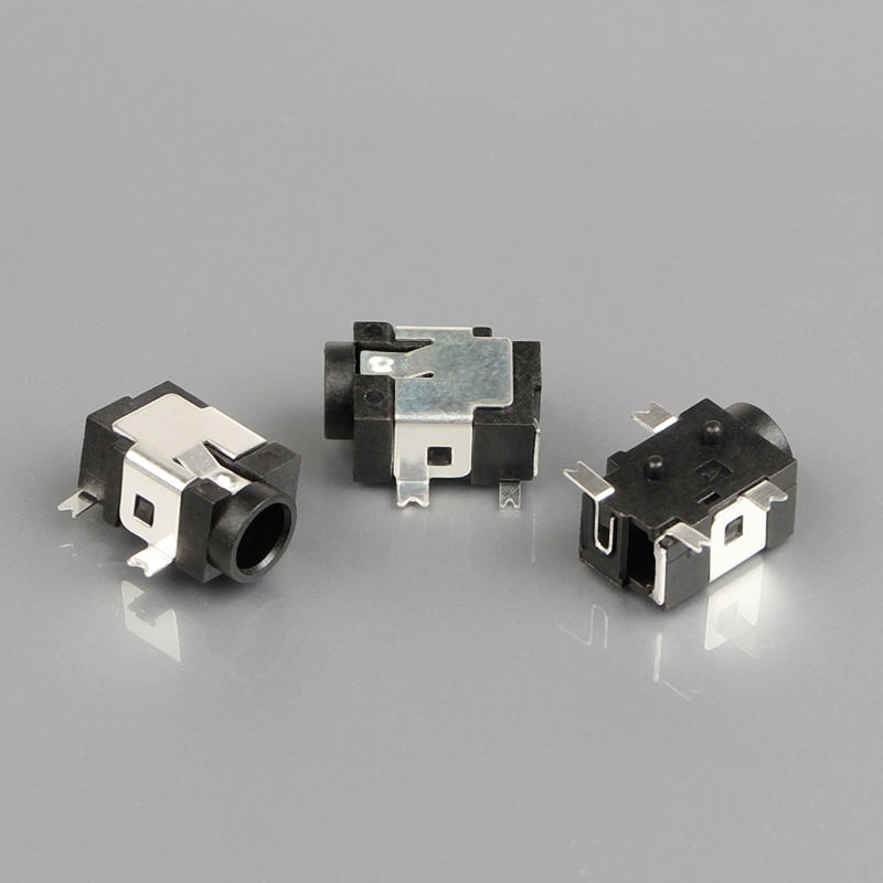 Connecteurs femelles audio/vidéo DC 12V 1A à angle droit, 4 broches SMT SMD, bronze phosphoreux noir de 1,3 mm, boîtier en nylon